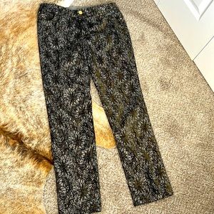 NWOT Chicos Fabulous Platinum Pants SZ 1